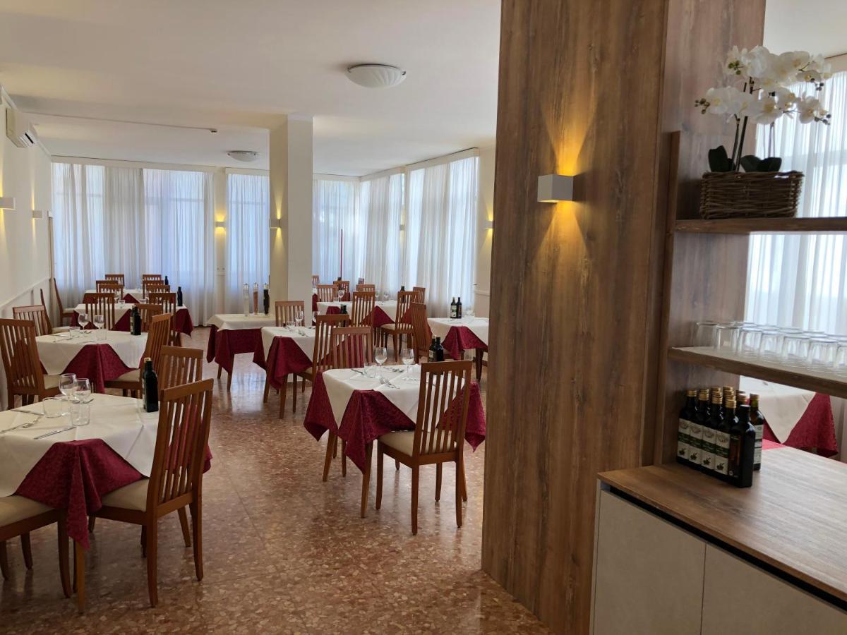 Hotel Karibe Bibione Extérieur photo